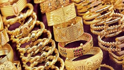 ارتفاع الدولار يرجع بأسعار الذهب في مصر