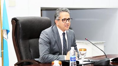 لتخفيض أسعار الكهرباء.. مذكرة من المنشآت الفندقية لوزير السياحة