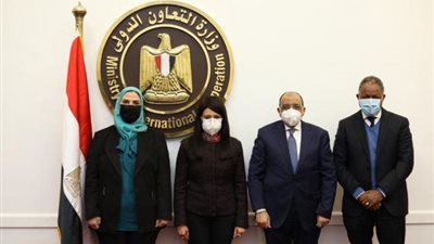 4 وزراء يبحثون خطة التوسع في مشروعات برنامج الأغذية العالمي