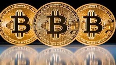 بيتكوين تتخطى حاجز 50 ألف دولار