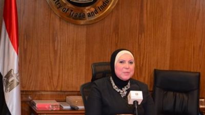 نيفين جامع: نستهدف زيادة الصادرات إلى 100 مليار دولار