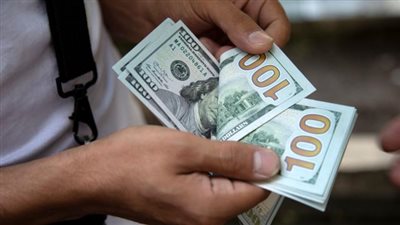 استقرار سعر صرف  الدولار أمام الجنية فى البنوك اليوم