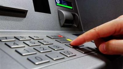 إسحب مرتبك مقدماً قبل ماينزل من التجارى وفا بنك