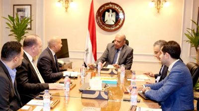 وزير قطاع الأعمال العام يبحث مع شركة ”ABB”  فرص التعاون المشترك