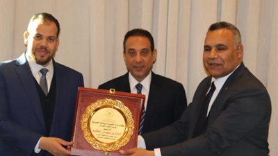 «العربي للإستثمار الرياضي» يختار سكور جراس للنجيل الصناعي أفضل شركة صناعية في ٢٠٢٢