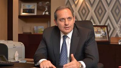 هشام عكاشة: البنك الأهلي يولي اهتماماً كبيراً بالمشروعات القومية الكبرى في مصر