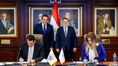 محافظ البنك المركزي ونائب رئيس مجلس الوزراء للتنمية البشرية يشهدان  توقيع تجديد بروتوكول التعاون مع صندوق مواجهة الطوارئ الطبية والأمراض الوراثية لثلاث سنوات إضافية