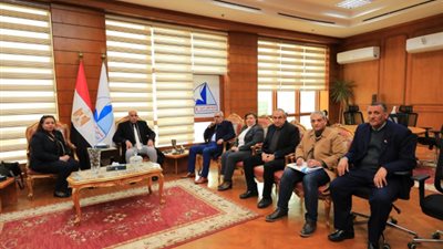 البنك الزراعي المصري يبحث سبل تعزيز منظومة الدفع الإلكتروني بجامعة كفر الشيخ الأهلية