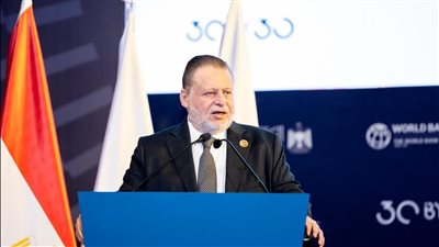 حسن عبدالله يتوج بجائزة «شخصية العام» في قمة مصر للأفضل 2026