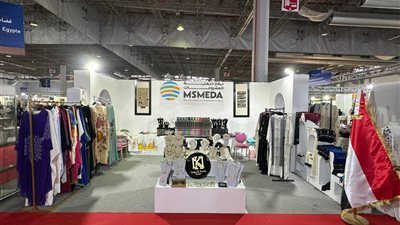 عملاء جهاز تنمية المشروعات يشاركون في معرض الصناعات التقليدية في تونس