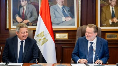 محافظ البنك المركزي ورئيس المجلس الأعلى لتنظيم الإعلام يوقعان بروتوكول تعاون لتعزيز تنظيم المحتوى الرقمي المصرفي