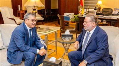 محافظ البنك المركزي المصري يبحث مع نظيره التونسي أوجه التعاون المشترك بين الجانبين