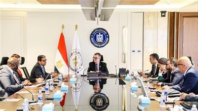 وزير التخطيط يبحث مع نائب رئيس «أفريكسيم بنك» دعم الشركات الناشئة وتعزيز جهود التنمية الشاملة