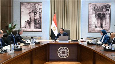 رئيس الوزراء يلتقي العضو المنتدب وكبير مسؤولي المعرفة بمجموعة البنك الدولي