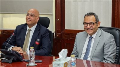 مصطفى إسماعيل يتسلم رئاسة جهاز تنمية المشروعات ويؤكد مواصلة التطوير