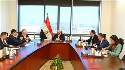 نائب رئيس الوزراء للشؤون الاقتصادية يبحث مستجدات مشروع «برج فوربس العالمي» بالعاصمة الجديدة