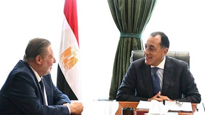رئيس الوزراء يلتقي محافظ البنك المركزي لمتابعة جهود التنسيق المشترك في عدد من الملفات الاقتصادية
