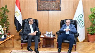 رئيس جهاز تنمية المشروعات يلتقي مع محافظ الفيوم لمناقشة أوجه تطوير قطاع المشروعات في المحافظة