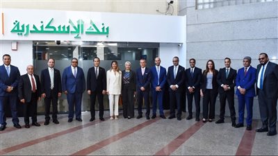 رئيس هيئة الاستثمار يفتتح مع «إنتيسا سان باولو» فرع بنك الإسكندرية بعد تجديده