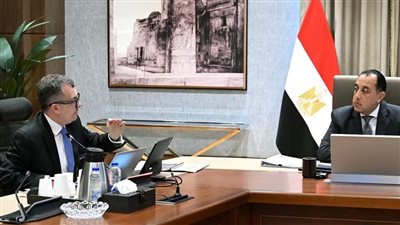 رئيس الوزراء يتابع مع وزير التخطيط والتنمية الاقتصادية أهم ملفات العمل