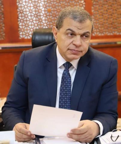 وزير القوى العاملة محمد سعفان