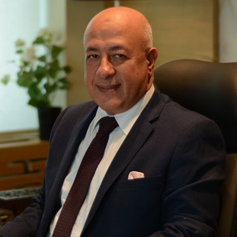 يحيى ابو الفتوح نائب رئيس البنك الاهلى المصرى
