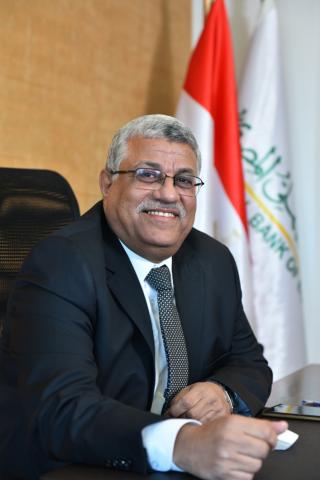 طارق حسن رئيس مجموعة المشروعات الصغيرة والمتوسطة بالبنك الأهلي المصري