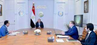 الرئيس السيسي يوجه  الحكومة والبنك المركزي ببلورة مبادرات جديدة لجذب الاستثمارات الخارجية إلى مصر