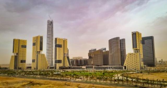2000 جنيه بدل انتقال موظف الدرجة الأولى للعاصمة الإدارية.. و2500 للمدير عام