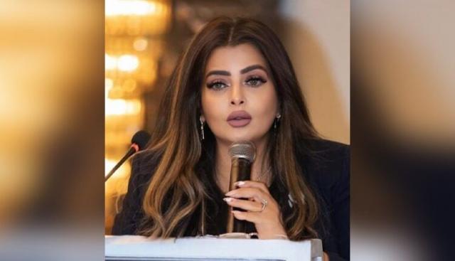 الإعلامية دينا عبدالفتاح مؤسس ورئيس منتدى الخمسين