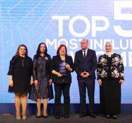 اختيار «سيونارة الأسمر» نائب الرئيس التنفيذي للشركة المصرية للاستعلام الائتماني ضمن الـ 50 سيدة الأكثر تأثيرا في مصر لعام 2023