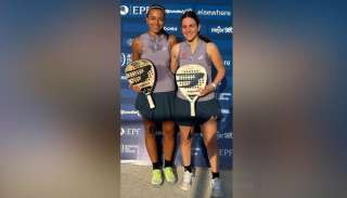 بنك saib يُشيد بأداء مورا حكيم وليلى النمر وحصولهما على المركز الثالث في بطولة FIP Bronze للبادل
