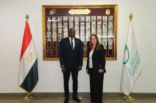 رئيس البريد المصري تستقبل المدير التنفيذي لبريد كوت ديفوار