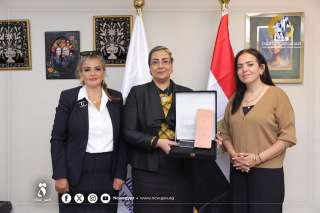 منتدى الخمسين سيدة الأكثر تأثيرًا يكرم المستشارة أمل عمار