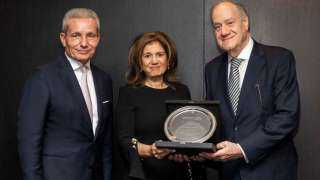 جمعية المصرفيين العرب في لندن تمنح رندة الصادق «جائزة الإسهامات المتميزة في... جمعية المصرفيين العرب في لندن تمنح رندة الصادق «جائزة الإسهامات المتميزة في القطاع المصرفي العربي» للعام 2025