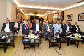 محافظ البنك المركزي المصري ووزير الزراعة يتفقدان عدد من القرى المستفيدة من مشروع دعم صغار المزارعين بمحافظة أسوان